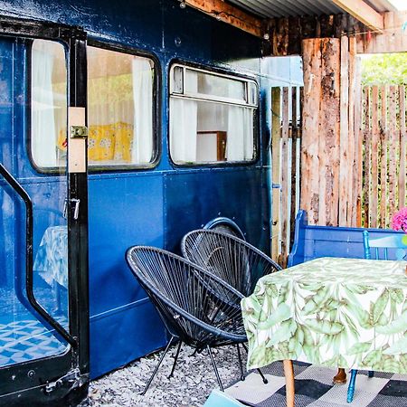 Hotel Double Decker Bus At Valentia Island Escape Chapeltown Zewnętrze zdjęcie