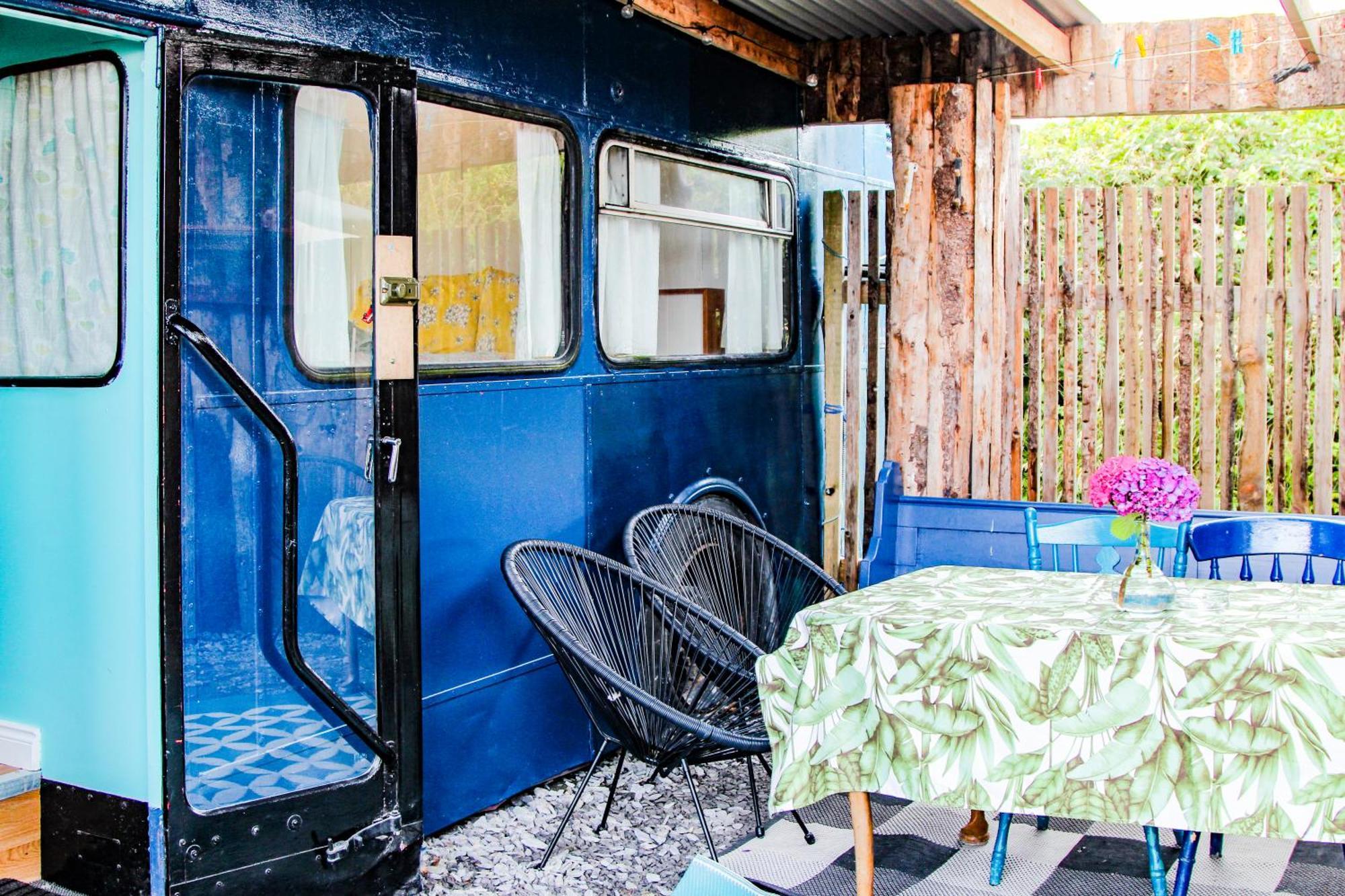 Hotel Double Decker Bus At Valentia Island Escape Chapeltown Zewnętrze zdjęcie