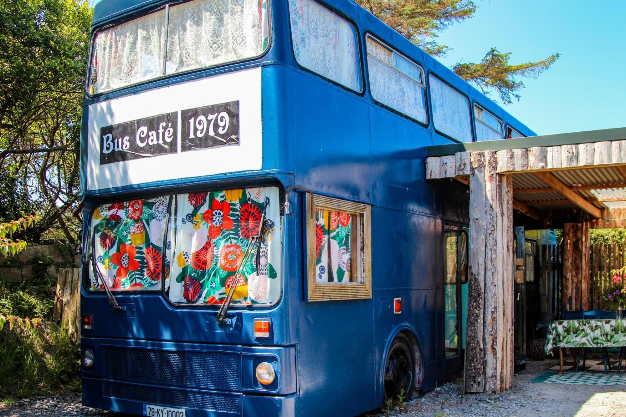Hotel Double Decker Bus At Valentia Island Escape Chapeltown Zewnętrze zdjęcie